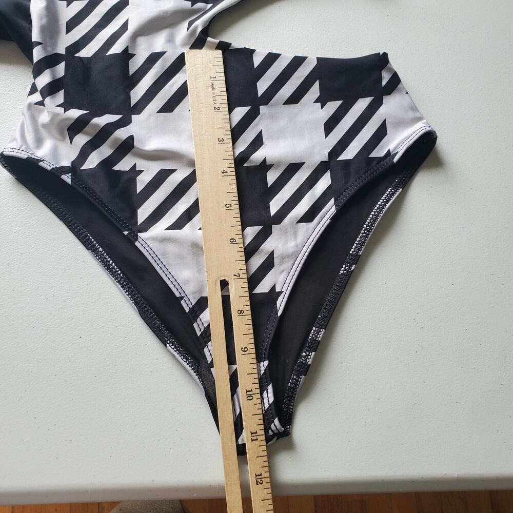 Revolve Beach Riot Carlie One Piece Swimsuit XS Houndstooth Belted Cutout NEW - Picture 12 of 16